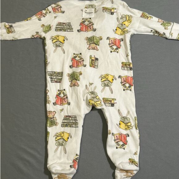 Burts Bees Baby 0-3M White Reading Animals Footed Pajamas - Picture 3 of 3